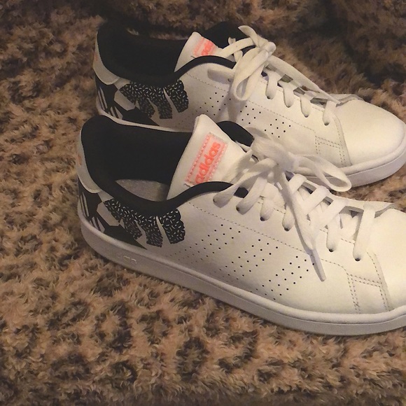 Adidas Advantage Sneakers size 10M - Picture 1 of 4